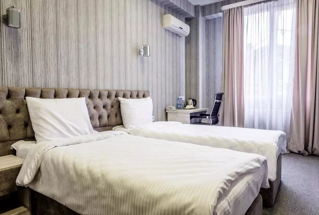 hotel blossom inn tbilisi_shabavizparvaz_12.jpg